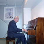 Skladbo My Way je v čast Otu Reisingerju zaigral Zoran Šonc.