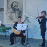 Duo Mosso: na gitari svira Morana Pešutić, a na violini Selma Dizdarević