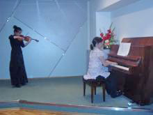 Violinistica Sausan Husein i pijanistica Renata Hil. Foto: a.k.m.